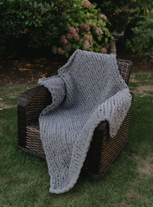 Dark Gray Chunky Knit Blanket