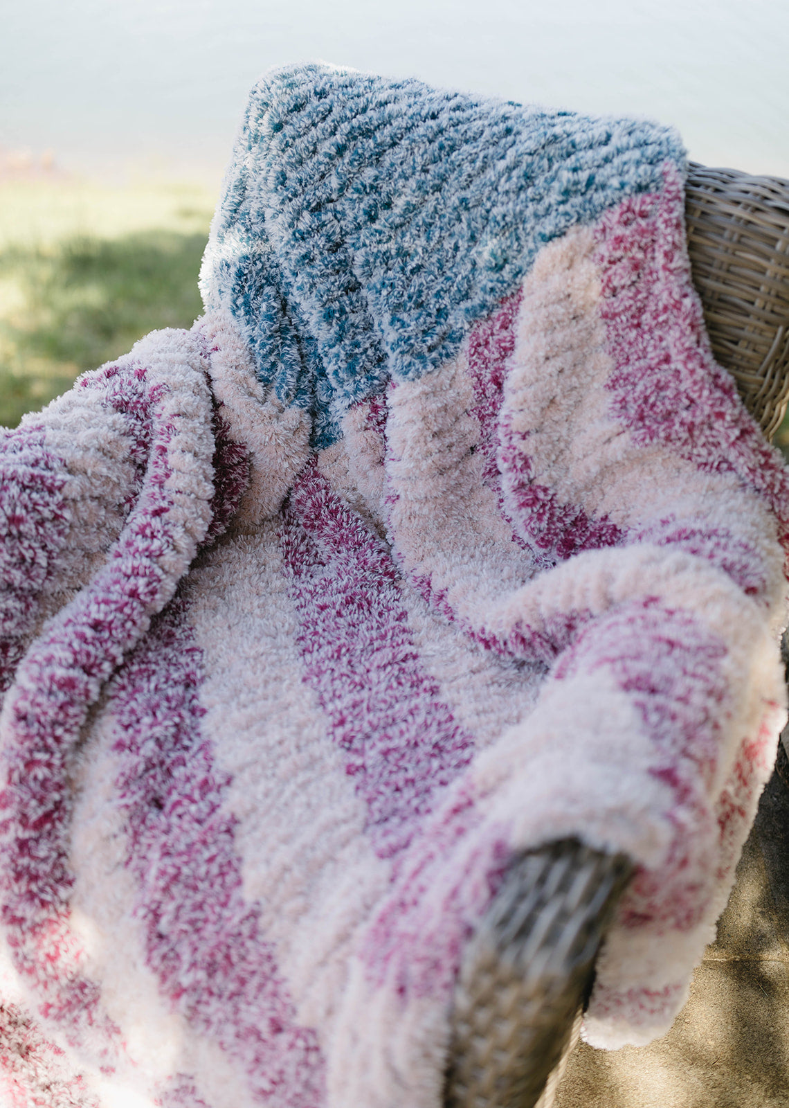 Frosted Fuzzy American Flag Chunky Knit Blanket