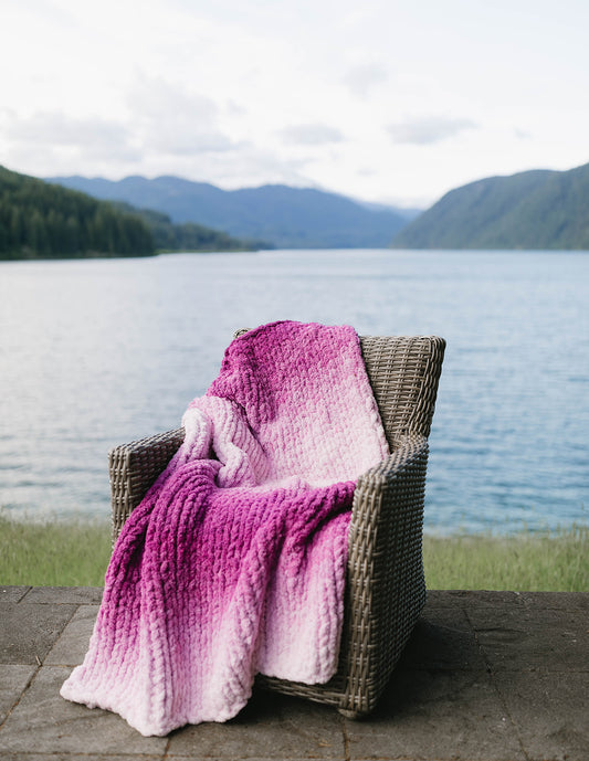 Ombrè Color Phasing Blanket