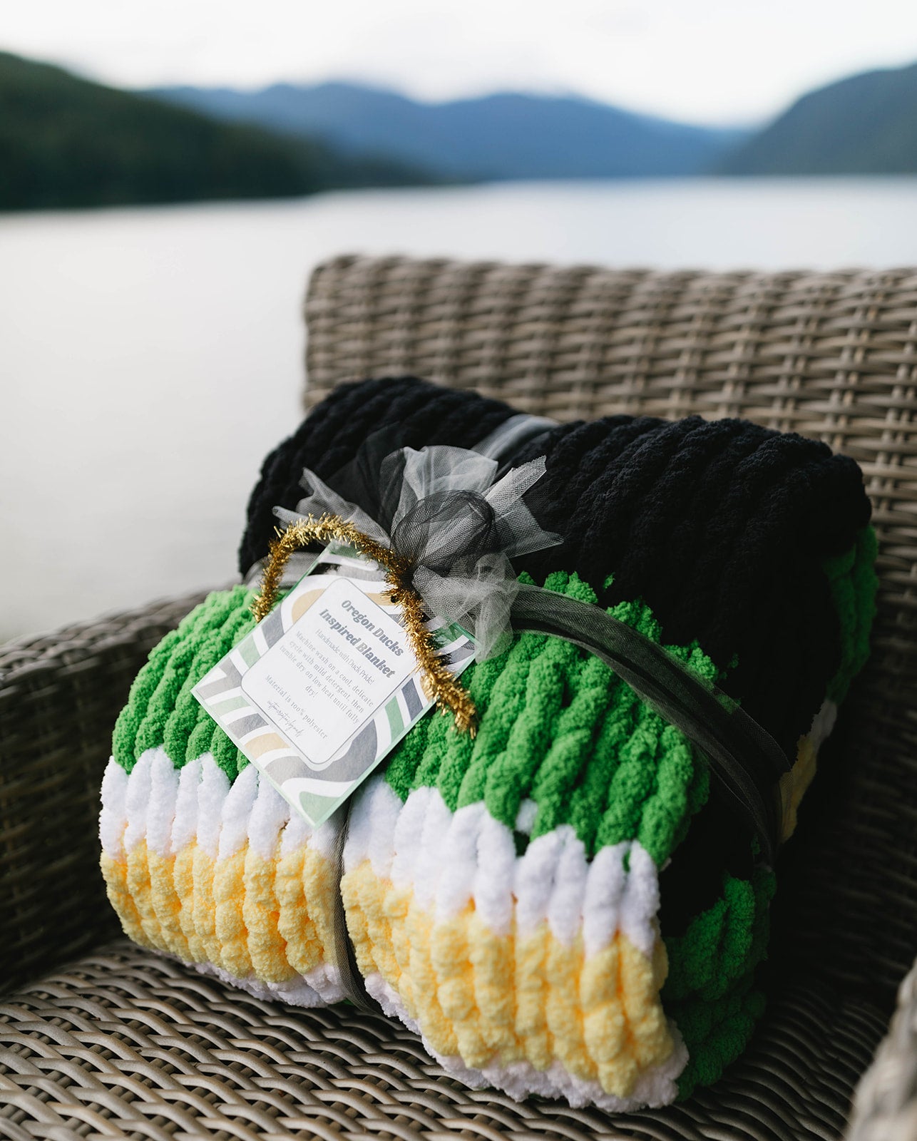 Oregon Ducks Inspired Chunky Knit Blanket