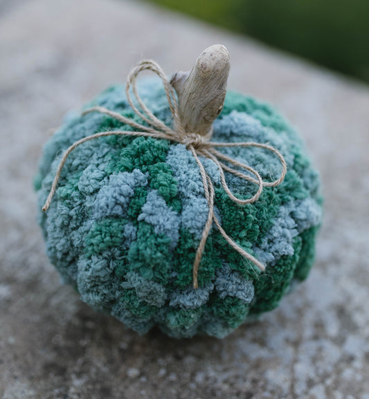 Mountain Evergreen Chunky Knit Pumpkin