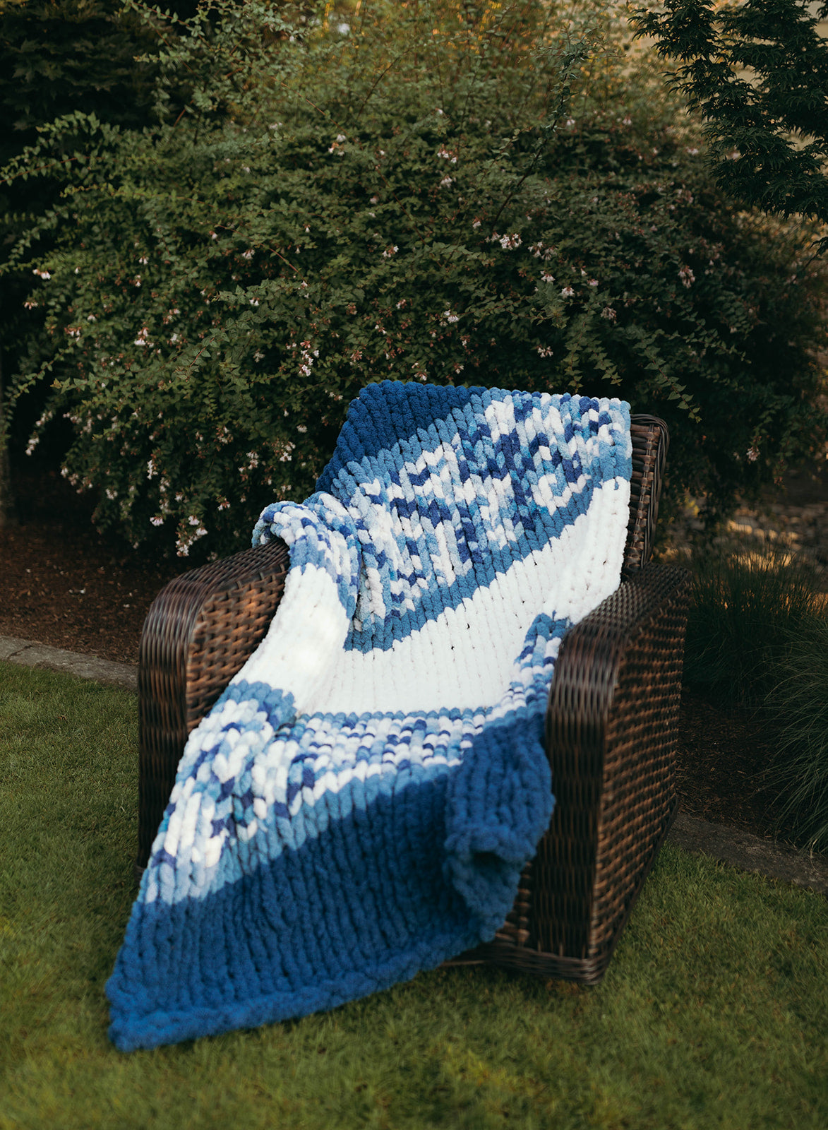 Moody Blues Chunky Knit Blanket