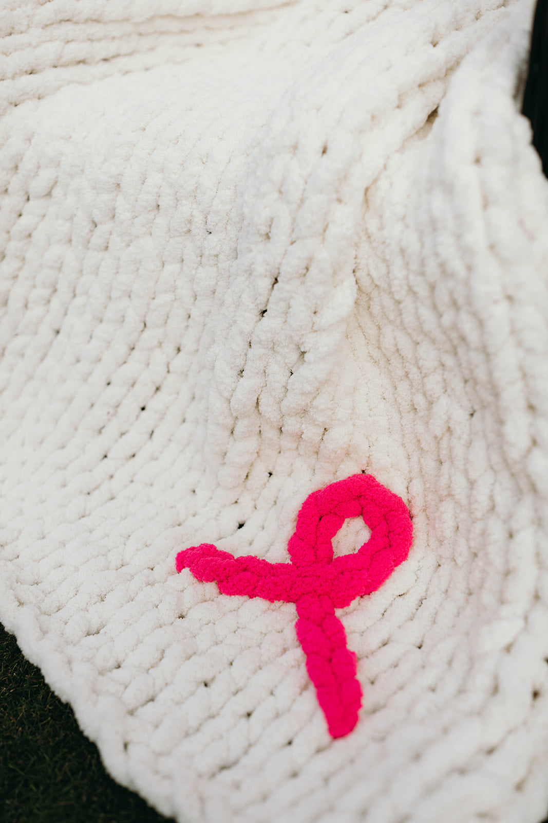 Pink Ribbon Chunky Knit Blanket