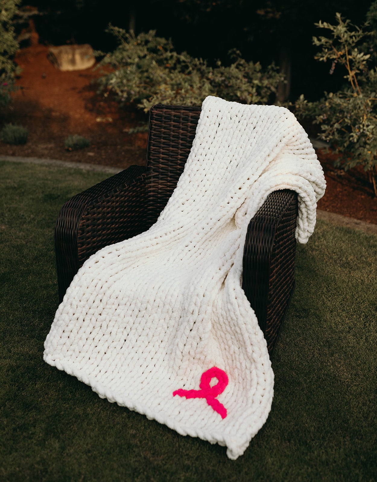Pink Ribbon Chunky Knit Blanket