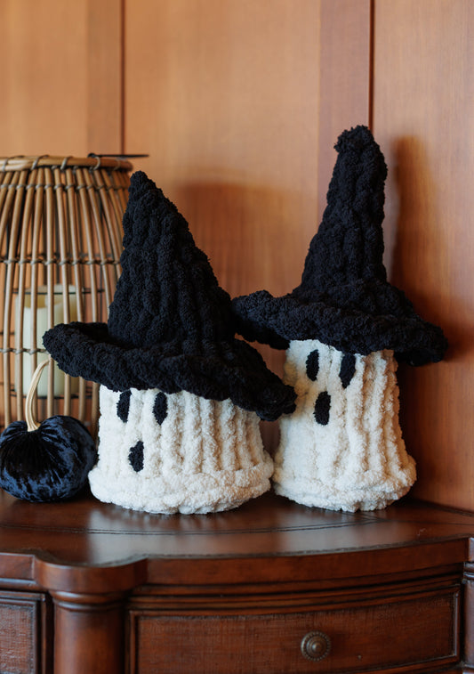 Chunky Knit Witch Ghost